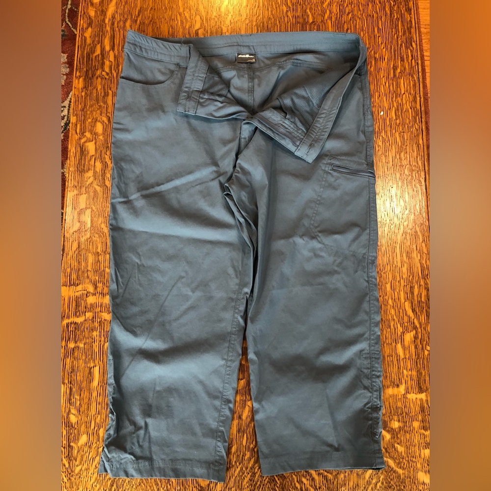Eddie Bauer Women's 14 Slate Blue/Gray Tech Capris EUC